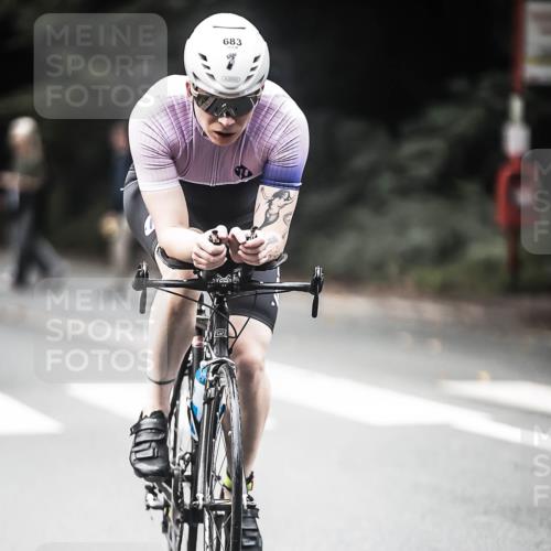 13.09.2026 - Stadtparktriathlon H.Heesch http://msf.ph/oto/10354802 13.09.2026 11:10:55 Radfahren 510, 591, 683 meine-sportfotos.de