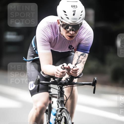 13.09.2026 - Stadtparktriathlon H.Heesch http://msf.ph/oto/10354819 13.09.2026 11:10:55 Radfahren 510, 591, 683 meine-sportfotos.de