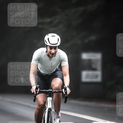 13.09.2026 - Stadtparktriathlon H.Heesch http://msf.ph/oto/10354821 13.09.2026 09:35:36 Radfahren 155, 184 meine-sportfotos.de