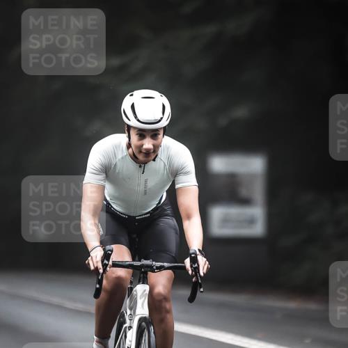 13.09.2026 - Stadtparktriathlon H.Heesch http://msf.ph/oto/10354827 13.09.2026 09:35:36 Radfahren 155, 184 meine-sportfotos.de