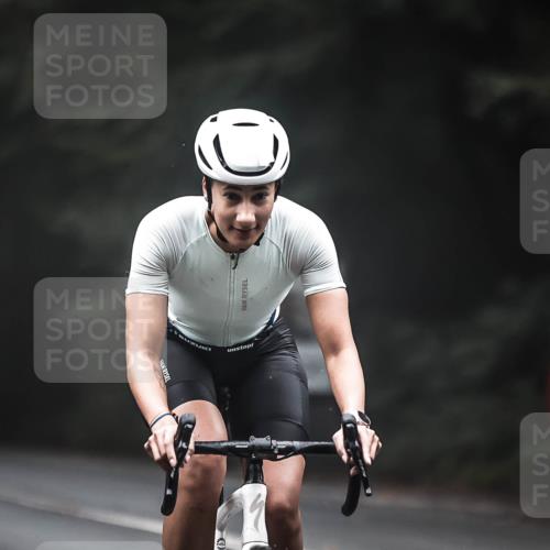 13.09.2026 - Stadtparktriathlon H.Heesch http://msf.ph/oto/10354832 13.09.2026 09:35:36 Radfahren 155, 184 meine-sportfotos.de