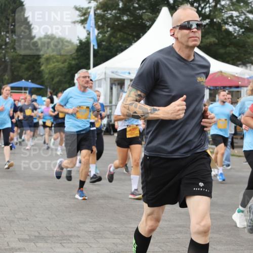 13.09.2026 - Kiel Lauf Andreas Tolksdorf http://msf.ph/oto/10354848 13.09.2026 09:58:00 Kiellinie 8997, 9774 meine-sportfotos.de