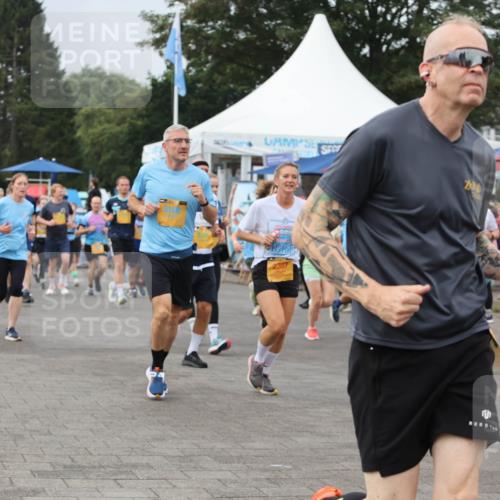 13.09.2026 - Kiel Lauf Andreas Tolksdorf http://msf.ph/oto/10354858 13.09.2026 09:58:01 Kiellinie 8997, 2387, 30 meine-sportfotos.de