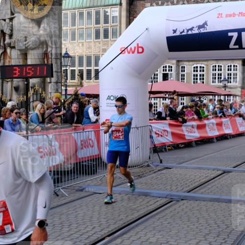 13.09.2026 - 21. swb-Marathon Bremen Tim E. http://msf.ph/oto/10354859 13.09.2026 12:46:00 Ziel 2032 meine-sportfotos.de