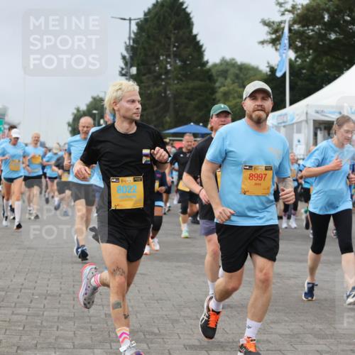 13.09.2026 - Kiel Lauf Andreas Tolksdorf http://msf.ph/oto/10354930 13.09.2026 09:58:03 Kiellinie 8022, 38, 8997 meine-sportfotos.de