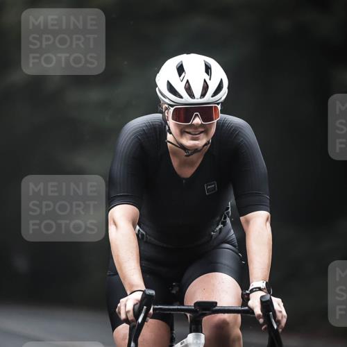 13.09.2026 - Stadtparktriathlon H.Heesch http://msf.ph/oto/10354978 13.09.2026 09:35:54 Radfahren 119, 154, 158, 197 meine-sportfotos.de