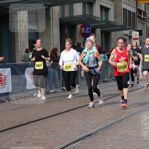 13.09.2026 - 21. swb-Marathon Bremen Strokosch-Dieckow http://msf.ph/oto/10354989 13.09.2026 11:16:01 Ziel 10242, 11026, 11081, 11139, 11181, 11200, 11264, 11274, 11385, 11448, 11573, 11768, 12057, 12151, 12539, 13508, 10474, 10572, 10665, 10900, 11217, 11307, 11549, 11613, 11778, 11897, 11940, 12046, 12137, 12306 meine-sportfotos.de