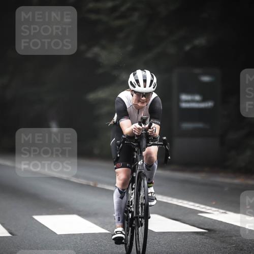 13.09.2026 - Stadtparktriathlon H.Heesch http://msf.ph/oto/10354999 13.09.2026 09:35:58 Radfahren 158, 197 meine-sportfotos.de