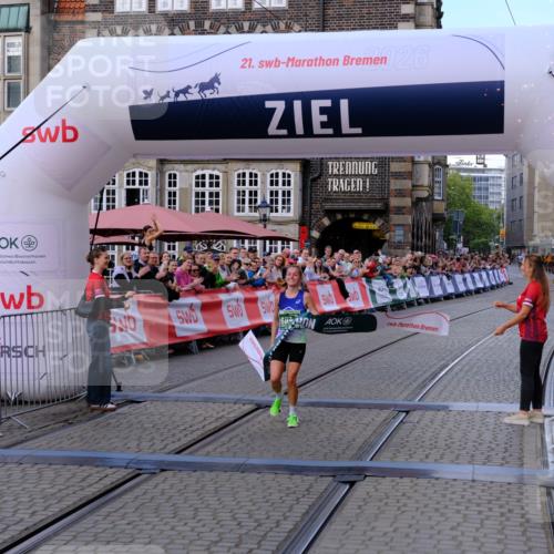 13.09.2026 - 21. swb-Marathon Bremen Tim E. http://msf.ph/oto/10355008 13.09.2026 12:46:34 Ziel 103, 1352, 8044 meine-sportfotos.de