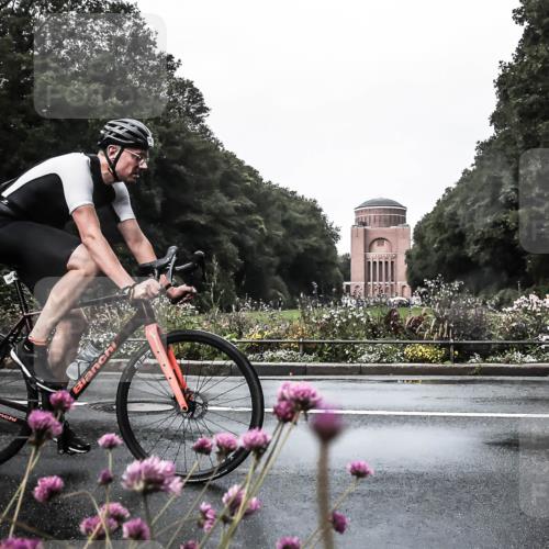 13.09.2026 - Stadtparktriathlon H.Heesch http://msf.ph/oto/10355009 13.09.2026 12:00:17 Radfahren 1040 meine-sportfotos.de