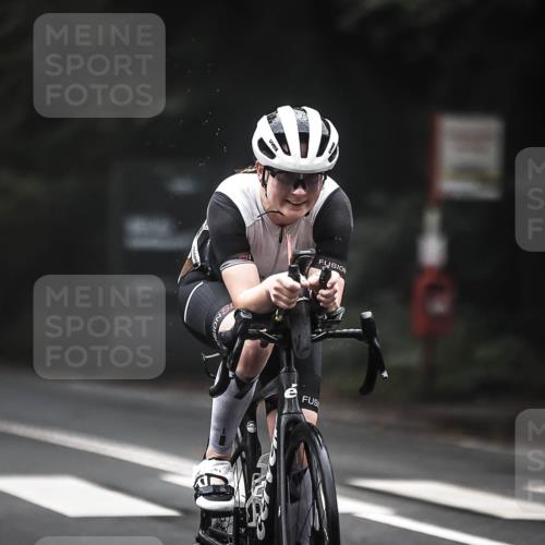 13.09.2026 - Stadtparktriathlon H.Heesch http://msf.ph/oto/10355020 13.09.2026 09:35:58 Radfahren 158, 197 meine-sportfotos.de