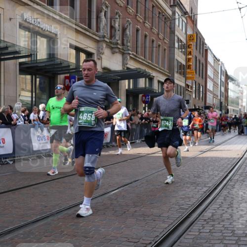 13.09.2026 - 21. swb-Marathon Bremen Strokosch-Dieckow http://msf.ph/oto/10355032 13.09.2026 13:33:33 Ziel 930, 1656, 2405, 2727, 2872, 3201, 3389, 3522, 3761, 3790, 4490, 4554, 4613, 4658, 4874, 5063, 5156, 5341, 5513, 5563, 5587, 6151, 6508, 6509, 6538, 6623, 6808, 7047, 7126, 7303, 7354, 7431, 7633, 7652, 7832, 8025, 8512, 8641, 8910, 9068, 9128, 9342, 9344, 9390, 831, 930, 1124, 2283, 2960, 2980, 3562, 4052, 4219, 4243, 4260, 4492, 4536, 4543, 4565, 5040, 5560, 5660, 5726, 5861, 5862, 5914, 6256, 6421, 6538, 6597, 6777, 6844, 6882, 6915, 6997, 7145, 7523 meine-sportfotos.de