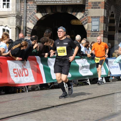 13.09.2026 - 21. swb-Marathon Bremen Strokosch-Dieckow http://msf.ph/oto/10355057 13.09.2026 10:56:16 Ziel 10298, 10374, 10690, 10703, 10952, 11790, 11972, 12061, 12108, 12143, 12484, 13565, 10184, 10211, 10322, 10356, 10670, 10675, 10844, 11256, 11317, 11570, 11795, 11844, 11855, 11871 meine-sportfotos.de