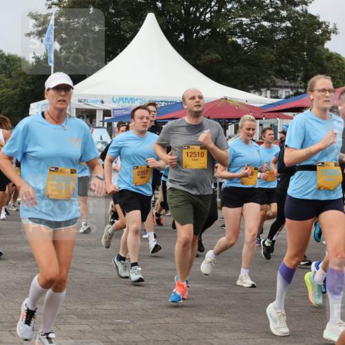 13.09.2026 - Kiel Lauf Andreas Tolksdorf http://msf.ph/oto/10355077 13.09.2026 09:58:07 Kiellinie 39, 10995, 4713, 139, 12122, 2357, 1, 39, 4, 12510, 39, 11670 meine-sportfotos.de