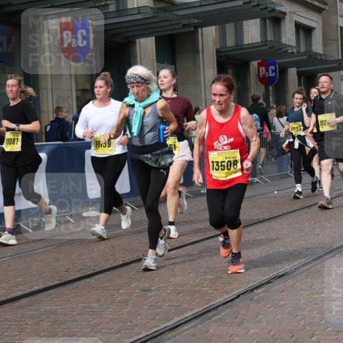 13.09.2026 - 21. swb-Marathon Bremen Strokosch-Dieckow http://msf.ph/oto/10355078 13.09.2026 11:16:02 Ziel 10242, 11026, 11081, 11139, 11181, 11200, 11264, 11274, 11385, 11448, 11573, 11768, 12057, 12151, 12539, 13508, 10474, 10572, 10665, 10900, 11217, 11307, 11549, 11613, 11778, 11897, 11940, 12046, 12137, 12306 meine-sportfotos.de