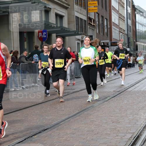 13.09.2026 - 21. swb-Marathon Bremen Strokosch-Dieckow http://msf.ph/oto/10355101 13.09.2026 11:16:03 Ziel 10242, 11026, 11081, 11139, 11181, 11200, 11264, 11274, 11385, 11448, 11573, 11768, 12057, 12102, 12151, 12539, 13508, 10474, 10572, 10665, 10900, 11217, 11307, 11549, 11613, 11768, 11778, 11897, 11940, 12046, 12306 meine-sportfotos.de