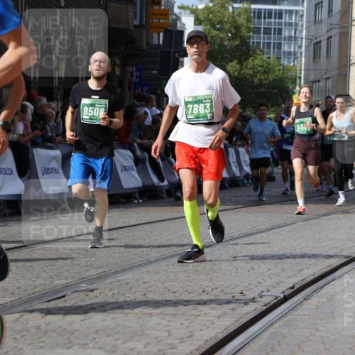 13.09.2026 - 21. swb-Marathon Bremen Strokosch-Dieckow http://msf.ph/oto/10355103 13.09.2026 13:33:31 Ziel 831, 1124, 2283, 2393, 2440, 2818, 2959, 3404, 3710, 4243, 4260, 4408, 4565, 4659, 5040, 5191, 5324, 5395, 5410, 5749, 5790, 5981, 6614, 6915, 7145, 7421, 7467, 7788, 7789, 7830, 8061, 9269, 9292, 9616, 9856, 13019, 13028, 13039, 13084, 13092, 13093, 13101, 13146, 930, 2405, 2872, 2960, 3201, 3562, 3761, 4490, 4554, 5063, 6538, 6808, 7126, 7523, 7633, 7652, 7832, 7863, 8691, 9068, 9342, 9390, 9508, 10114, 13078 meine-sportfotos.de