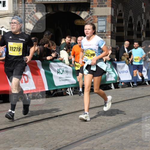 13.09.2026 - 21. swb-Marathon Bremen Strokosch-Dieckow http://msf.ph/oto/10355115 13.09.2026 10:56:17 Ziel 10298, 10374, 10690, 10703, 11790, 11972, 12061, 12108, 12143, 12484, 13565, 10184, 10211, 10322, 10356, 10670, 10675, 10844, 11069, 11256, 11317, 11407, 11795, 11844, 11855, 11871, 12543 meine-sportfotos.de