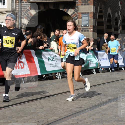 13.09.2026 - 21. swb-Marathon Bremen Strokosch-Dieckow http://msf.ph/oto/10355137 13.09.2026 10:56:17 Ziel 10298, 10374, 10690, 10703, 11790, 11972, 12061, 12108, 12143, 12484, 13565, 10184, 10211, 10322, 10356, 10670, 10675, 10844, 11069, 11256, 11317, 11407, 11795, 11844, 11855, 11871, 12543 meine-sportfotos.de