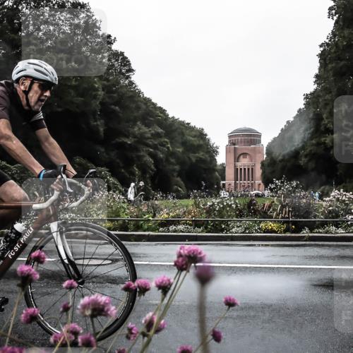 13.09.2026 - Stadtparktriathlon H.Heesch http://msf.ph/oto/10355152 13.09.2026 12:01:05 Radfahren 885, 928 meine-sportfotos.de