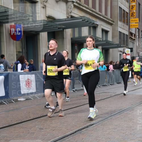 13.09.2026 - 21. swb-Marathon Bremen Strokosch-Dieckow http://msf.ph/oto/10355156 13.09.2026 11:16:04 Ziel 10242, 11026, 11081, 11139, 11181, 11200, 11264, 11274, 11385, 11448, 11573, 12057, 12102, 12151, 12539, 13508, 10474, 10665, 10900, 11217, 11307, 11549, 11613, 11768, 11778, 11897, 11940, 12046, 12306 meine-sportfotos.de