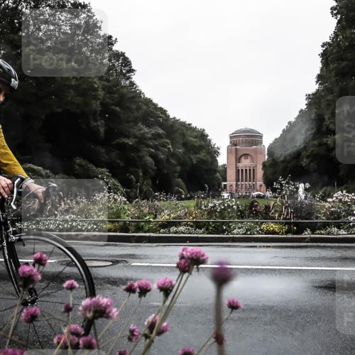 13.09.2026 - Stadtparktriathlon H.Heesch http://msf.ph/oto/10355169 13.09.2026 12:01:13 Radfahren 728, 874, 907, 1050 meine-sportfotos.de