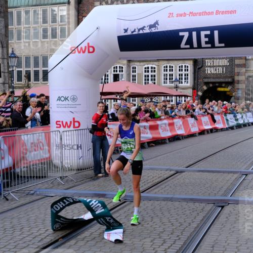 13.09.2026 - 21. swb-Marathon Bremen Tim E. http://msf.ph/oto/10355195 13.09.2026 12:46:37 Ziel 103, 1352, 1525, 8044 meine-sportfotos.de