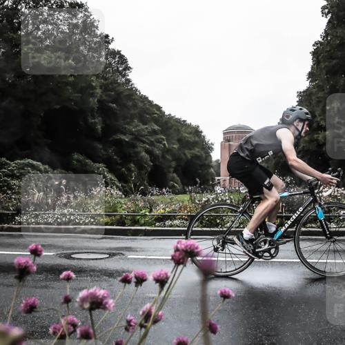 13.09.2026 - Stadtparktriathlon H.Heesch http://msf.ph/oto/10355202 13.09.2026 12:01:23 Radfahren 835, 861, 939, 995, 1027 meine-sportfotos.de