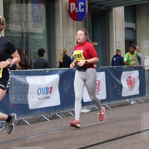 13.09.2026 - 21. swb-Marathon Bremen Strokosch-Dieckow http://msf.ph/oto/10355246 13.09.2026 11:16:06 Ziel 10242, 11026, 11081, 11139, 11181, 11200, 11264, 11274, 11385, 11448, 11573, 12057, 12102, 12151, 12539, 13508, 10474, 10665, 10900, 11081, 11139, 11217, 11307, 11549, 11613, 11768, 11778, 11897, 11940, 12046, 12151, 12306 meine-sportfotos.de