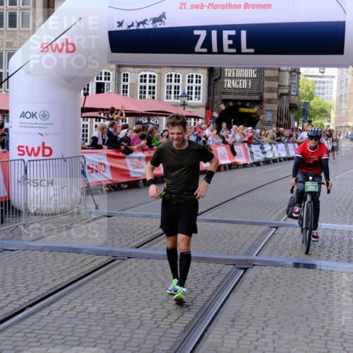 13.09.2026 - 21. swb-Marathon Bremen Tim E. http://msf.ph/oto/10355269 13.09.2026 12:46:54 Ziel 238, 574, 841, 1253, 1391, 1525 meine-sportfotos.de