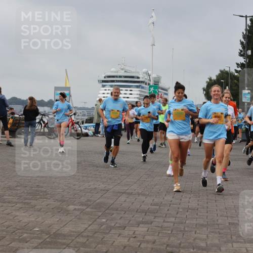 13.09.2026 - Kiel Lauf Andreas Tolksdorf http://msf.ph/oto/10355275 13.09.2026 09:58:12 Kiellinie 12000, 8561, 6540, 120 meine-sportfotos.de