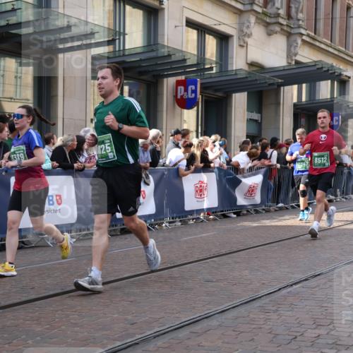 13.09.2026 - 21. swb-Marathon Bremen Strokosch-Dieckow http://msf.ph/oto/10355324 13.09.2026 13:33:39 Ziel 1364, 1656, 2355, 2727, 3162, 3389, 3522, 3790, 3984, 4554, 4613, 4658, 4874, 5063, 5156, 5341, 5513, 5563, 5587, 6090, 6151, 6508, 6509, 6623, 7047, 7126, 7303, 7354, 7431, 7832, 7897, 7988, 8025, 8512, 8641, 8910, 9068, 9128, 9342, 9344, 13118, 831, 930, 1124, 2405, 2872, 2960, 2980, 3201, 3562, 3761, 4052, 4219, 4243, 4490, 4492, 4536, 4543, 4565, 5040, 5560, 5660, 5726, 5861, 5862, 5914, 6256, 6421, 6538, 6597, 6777, 6808, 6844, 6882, 6915, 6997, 7126, 7145, 7523, 7633 meine-sportfotos.de