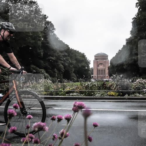 13.09.2026 - Stadtparktriathlon H.Heesch http://msf.ph/oto/10355392 13.09.2026 12:02:03 Radfahren 844, 935, 985, 1033, 1062 meine-sportfotos.de