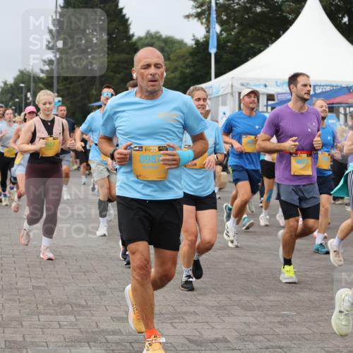 13.09.2026 - Kiel Lauf Andreas Tolksdorf http://msf.ph/oto/10355400 13.09.2026 09:58:25 Kiellinie 627, 38, 8987, 4875, 1166 meine-sportfotos.de
