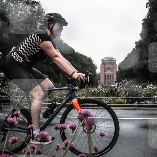 13.09.2026 - Stadtparktriathlon H.Heesch http://msf.ph/oto/10355407 13.09.2026 12:02:07 Radfahren 714, 773, 882, 892, 935 meine-sportfotos.de