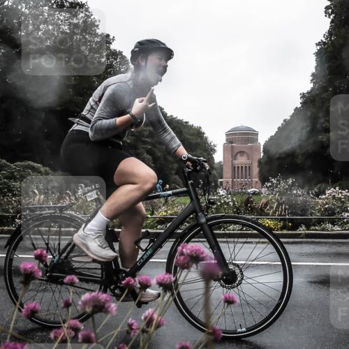 13.09.2026 - Stadtparktriathlon H.Heesch http://msf.ph/oto/10355444 13.09.2026 12:02:14 Radfahren 780, 869, 949, 977 meine-sportfotos.de