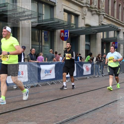 13.09.2026 - 21. swb-Marathon Bremen Strokosch-Dieckow http://msf.ph/oto/10355449 13.09.2026 11:16:13 Ziel 10242, 11181, 11274, 11385, 12057, 12102, 12158, 10474, 10665, 11026, 11081, 11139, 11181, 11200, 11217, 11264, 11385, 11448, 11549, 11573, 11613, 11768, 11940, 12046, 12151, 12306, 12539, 13508 meine-sportfotos.de