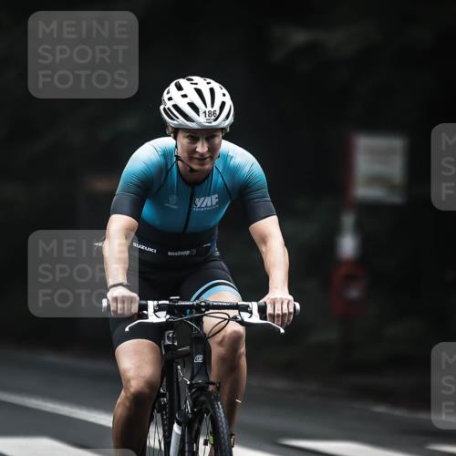 13.09.2026 - Stadtparktriathlon H.Heesch http://msf.ph/oto/10355479 13.09.2026 09:37:54 Radfahren 167, 186 meine-sportfotos.de