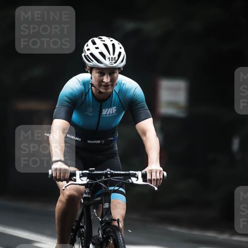 13.09.2026 - Stadtparktriathlon H.Heesch http://msf.ph/oto/10355483 13.09.2026 09:37:54 Radfahren 167, 186 meine-sportfotos.de