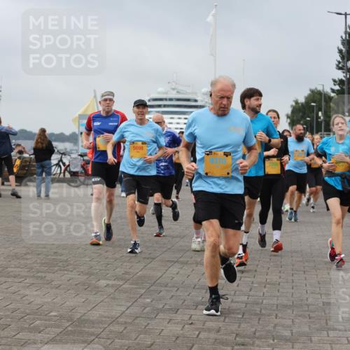 13.09.2026 - Kiel Lauf Andreas Tolksdorf http://msf.ph/oto/10355490 13.09.2026 09:58:28 Kiellinie 5698, 38, 8310, 7266 meine-sportfotos.de