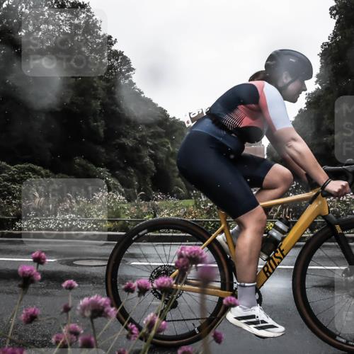 13.09.2026 - Stadtparktriathlon H.Heesch http://msf.ph/oto/10355491 13.09.2026 12:02:24 Radfahren 756, 862, 926, 933 meine-sportfotos.de
