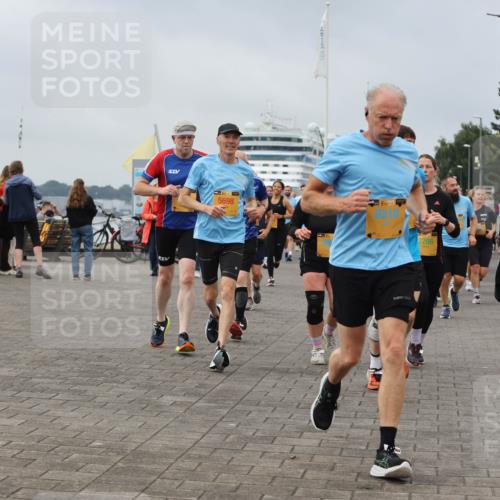 13.09.2026 - Kiel Lauf Andreas Tolksdorf http://msf.ph/oto/10355513 13.09.2026 09:58:29 Kiellinie 5698, 38, 8310, 7266, 340 meine-sportfotos.de