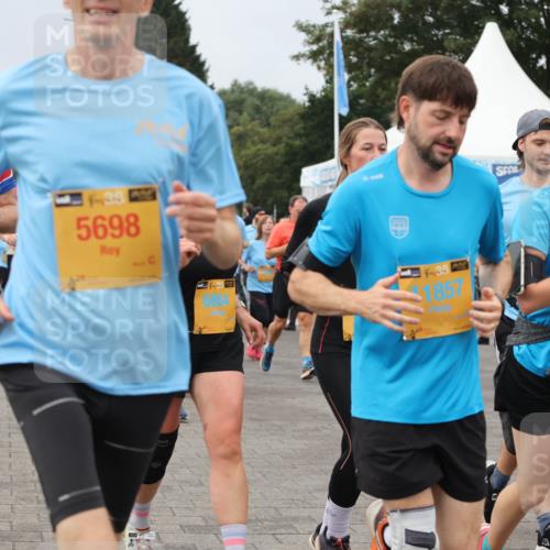 13.09.2026 - Kiel Lauf Andreas Tolksdorf http://msf.ph/oto/10355608 13.09.2026 09:58:31 Kiellinie 281, 1, 3949, 5698, 38, 6864, 1857 meine-sportfotos.de