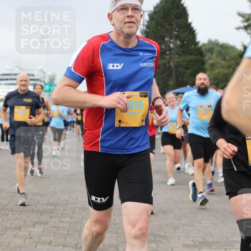 13.09.2026 - Kiel Lauf Andreas Tolksdorf http://msf.ph/oto/10355612 13.09.2026 09:58:31 Kiellinie 810, 600 meine-sportfotos.de