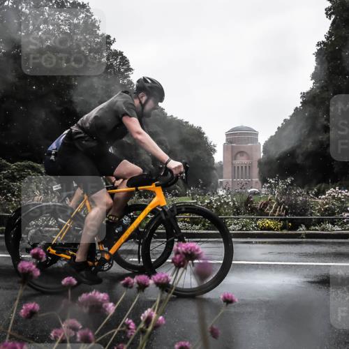 13.09.2026 - Stadtparktriathlon H.Heesch http://msf.ph/oto/10355623 13.09.2026 12:02:49 Radfahren 755, 859, 925, 1020, 1044 meine-sportfotos.de