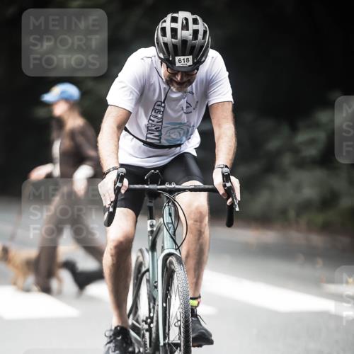 13.09.2026 - Stadtparktriathlon H.Heesch http://msf.ph/oto/10355671 13.09.2026 11:11:48 Radfahren 493, 498, 618 meine-sportfotos.de