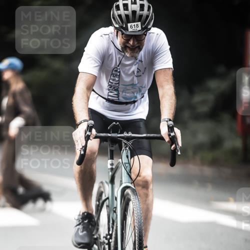 13.09.2026 - Stadtparktriathlon H.Heesch http://msf.ph/oto/10355684 13.09.2026 11:11:48 Radfahren 493, 498, 618 meine-sportfotos.de