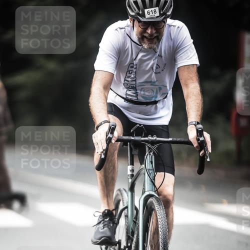13.09.2026 - Stadtparktriathlon H.Heesch http://msf.ph/oto/10355690 13.09.2026 11:11:48 Radfahren 493, 498, 618 meine-sportfotos.de
