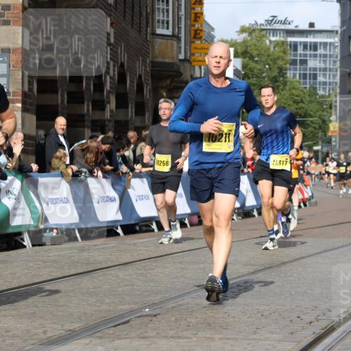 13.09.2026 - 21. swb-Marathon Bremen Strokosch-Dieckow http://msf.ph/oto/10355698 13.09.2026 10:56:30 Ziel 10246, 10298, 10322, 10365, 10443, 10670, 10699, 10949, 10957, 10960, 11219, 11280, 11570, 11693, 11782, 11790, 12452, 12476, 13565, 10240, 10372, 10486, 10540, 10721, 10771, 10824, 10888, 10936, 11064, 11069, 11349, 11407, 11474, 11601, 11911, 11996, 12543 meine-sportfotos.de