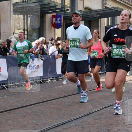 13.09.2026 - 21. swb-Marathon Bremen Strokosch-Dieckow http://msf.ph/oto/10355701 13.09.2026 13:33:49 Ziel 1364, 1656, 2355, 2464, 2727, 3162, 3389, 3522, 3632, 3636, 3790, 3984, 4613, 5147, 5265, 5341, 5489, 5563, 5587, 5768, 6090, 6151, 6350, 6405, 6509, 6623, 7047, 7113, 7303, 7431, 7696, 7897, 7988, 8025, 8512, 8641, 8870, 8910, 9094, 9100, 9402, 9905, 10058, 13118, 930, 2405, 2872, 2960, 3201, 3562, 3761, 4490, 4554, 4658, 4874, 5063, 5156, 5513, 5587, 6256, 6508, 6538, 6808, 6844, 6882, 7126, 7354, 7523, 7633 meine-sportfotos.de